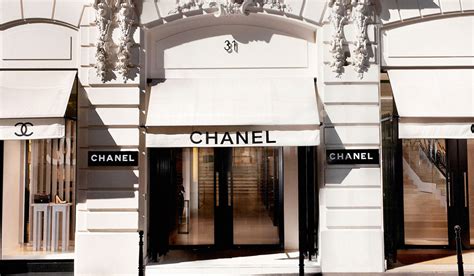 combien de boutique chanel dans le monde|Chanel boutiques worldwide.